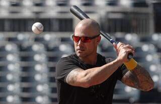 Texas Rangers talk about change, then hire new manager hours later