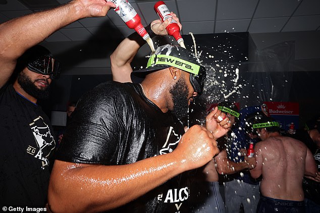 The Blue Jays blasted Frank Sinatra's 'New York, New York' - the Yankees' signature song