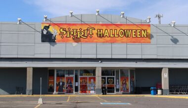 Spirit Halloween Assumes Retail Operations at Target Field - Just For Fun