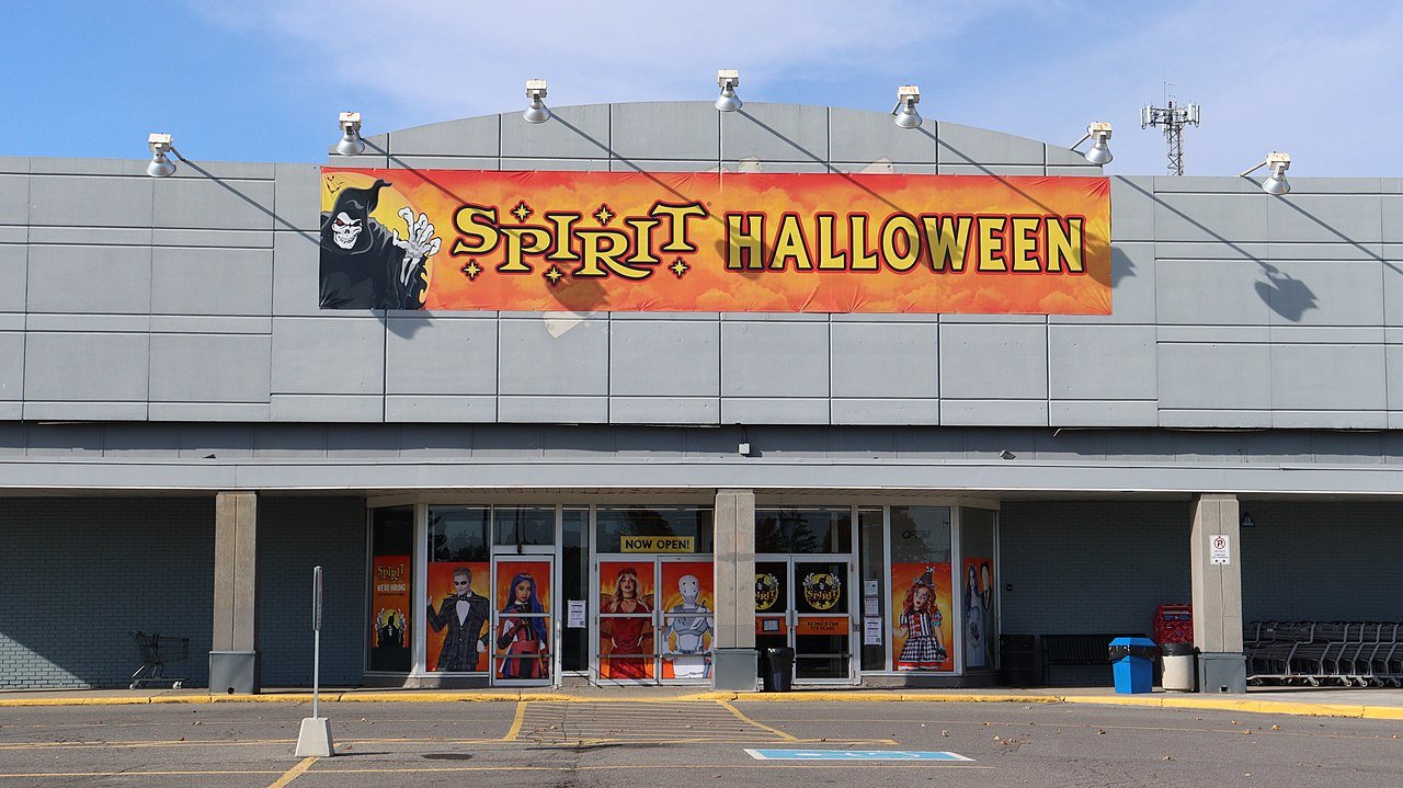 Spirit Halloween Assumes Retail Operations at Target Field - Just For Fun