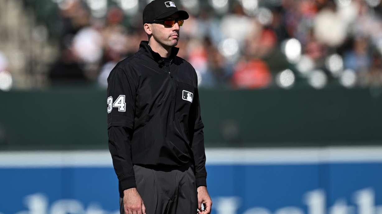 Umpires Nate Tomlinson and Dan Merzel to make postseason debuts in the Division Series