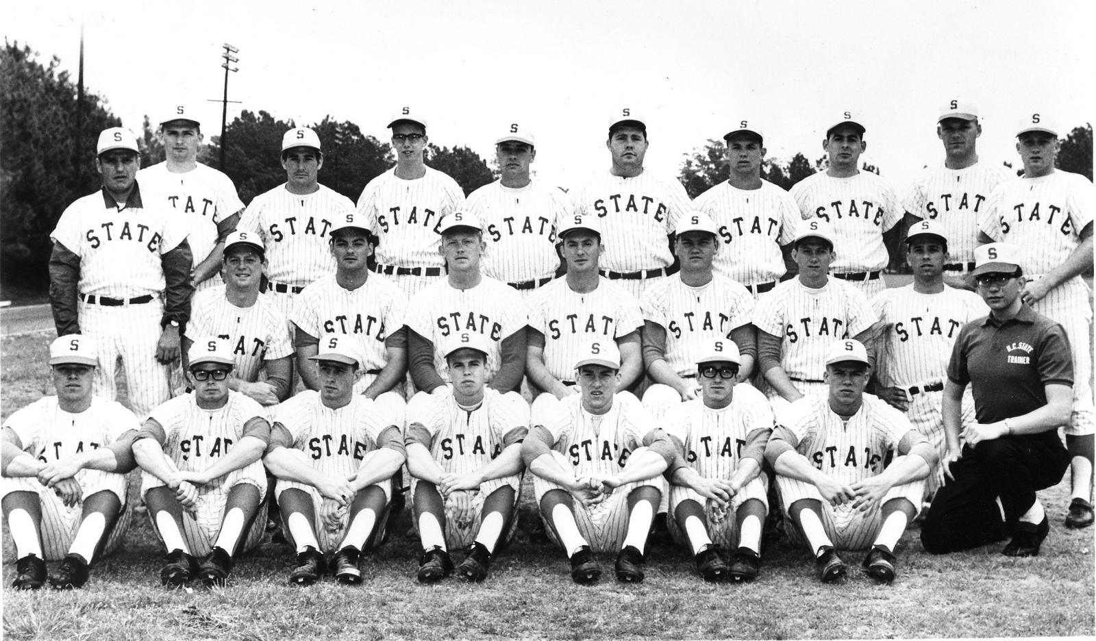 1968 baseball team photo