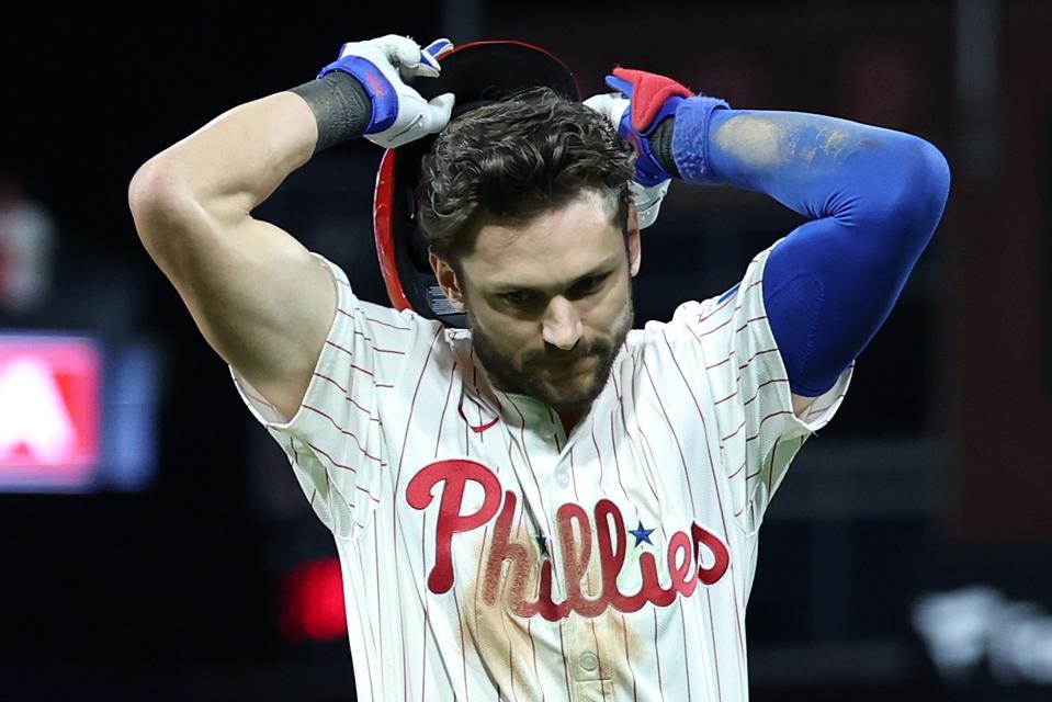 Division Series - Los Angeles Dodgers v Philadelphia Phillies - Game Two