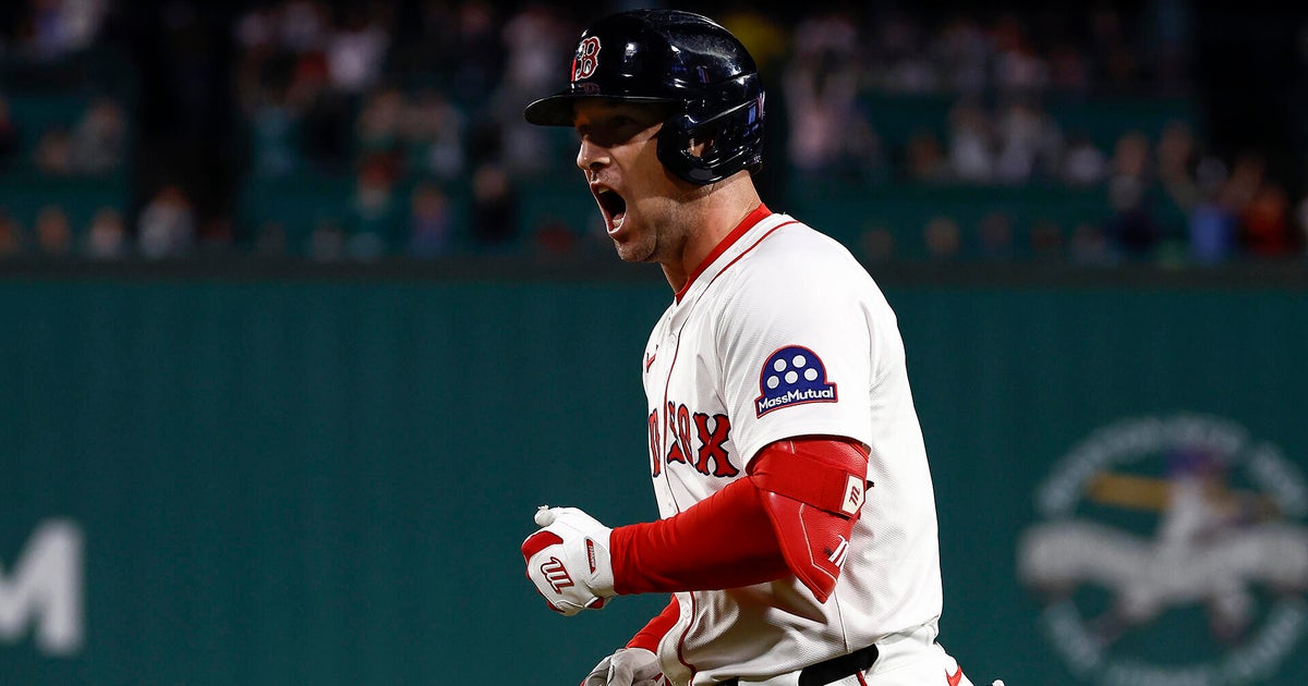 Bregman's clutch hit in the 8th helps Red Sox rally past Guardians 11-7