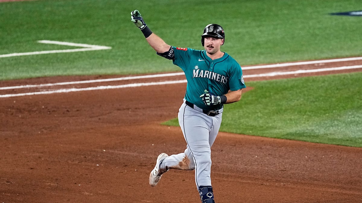 Raleigh homers, Polanco drives in 2 runs and Mariners beat Blue Jays 3-1 in ALCS opener