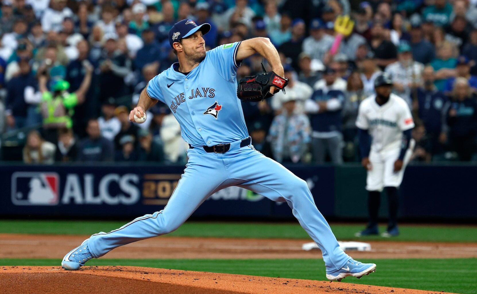 Celebrity Net Worth logo