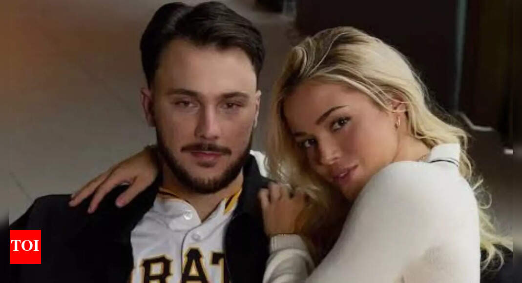 MLB star Paul Skenes goes shirtless in Sicily with Livvy Dunne as the couple enjoys wine on a boat | MLB News