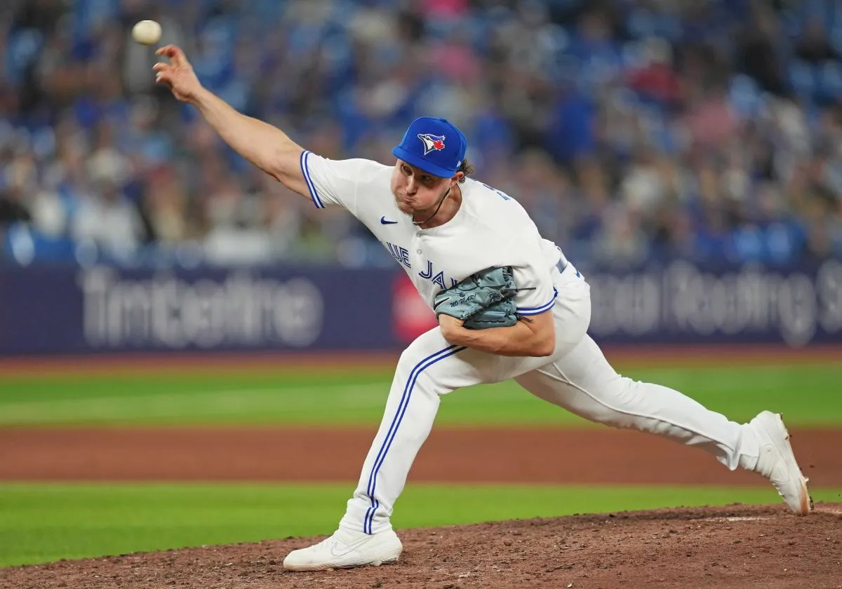 Houston Astros sign former Toronto Blue Jays starting pitcher