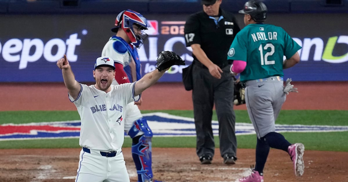 Phillips on Yesavage making clutch pitches despite his youth, Schneider’s bullpen management and more – TSN