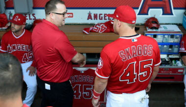 Mike-Trout-wears-a-Tyler-Skaggs-jersey