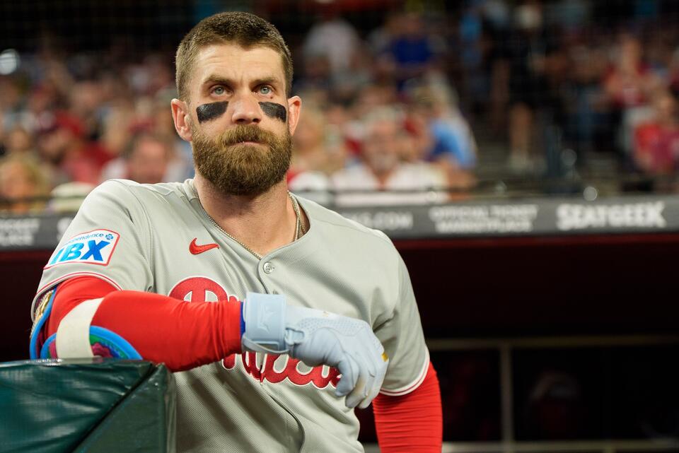 Bryce Harper Reacts to Boos after Phillies' NLDS loss