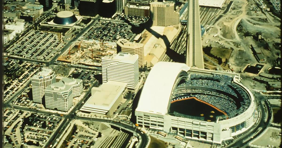 What Toronto's Rogers Centre and area looked like the last time Jays made World Series