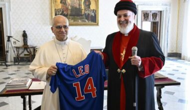 Mar Awa III presents a Chicago Cubs jersey to Pope Leo XIV on Oct. 27, 2025.