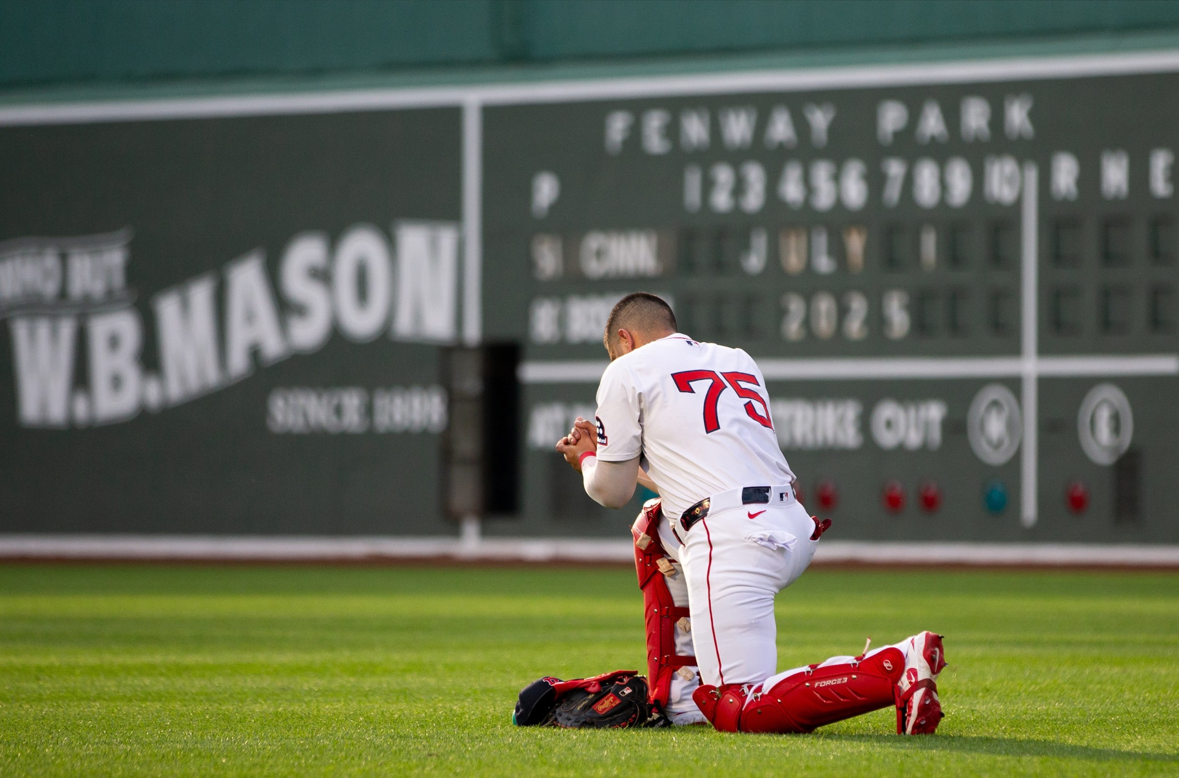 Cincinnati Reds v. Boston Red Sox