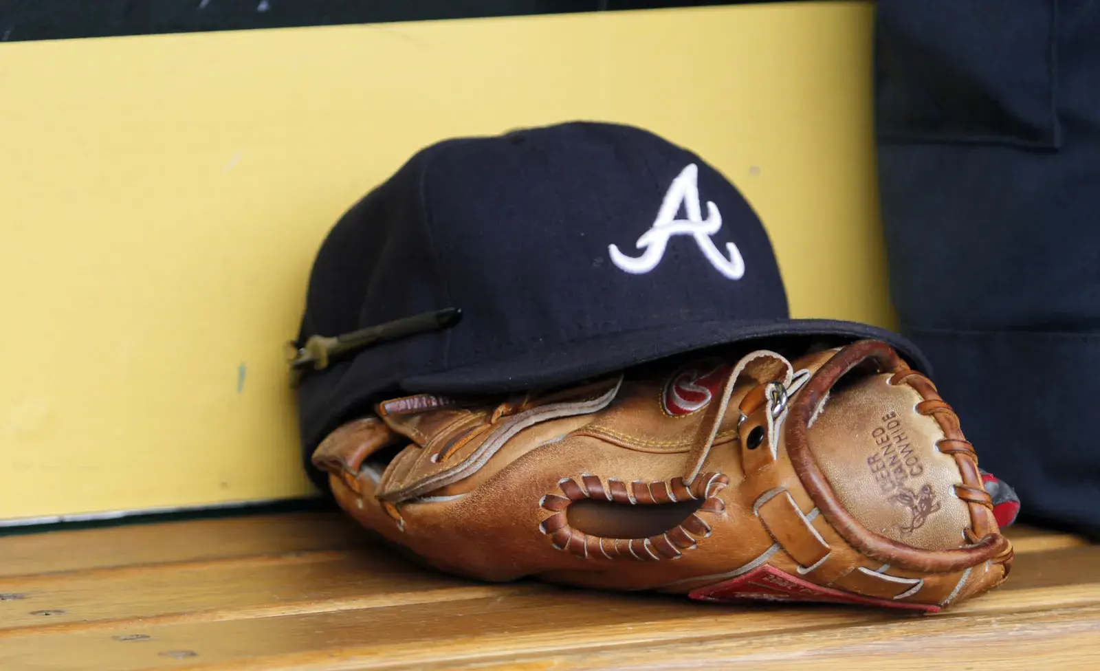Atlanta Braves hat glove Jim Breazeale
