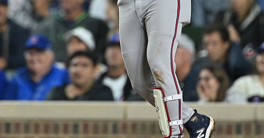 Kim Ha-seong's Free Agency Looms as Braves Face Tight Spot - 조선일보