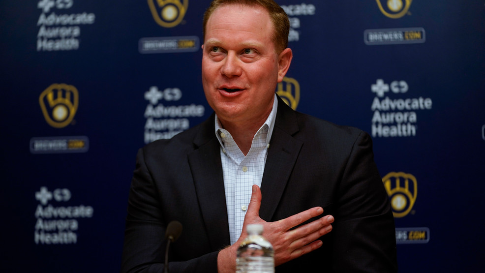 Brewers promote Matt Arnold to president of baseball operations