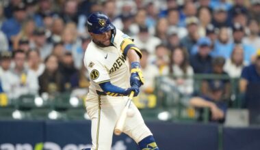 Brewers outfielder Jackson Chourio hops off field with hamstring cramp in Game 3 of NLCS