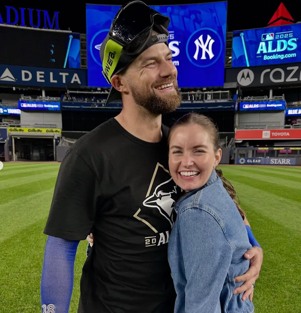 Nathan and Taylor Lukes. (Image via Instagram/@taylukes)