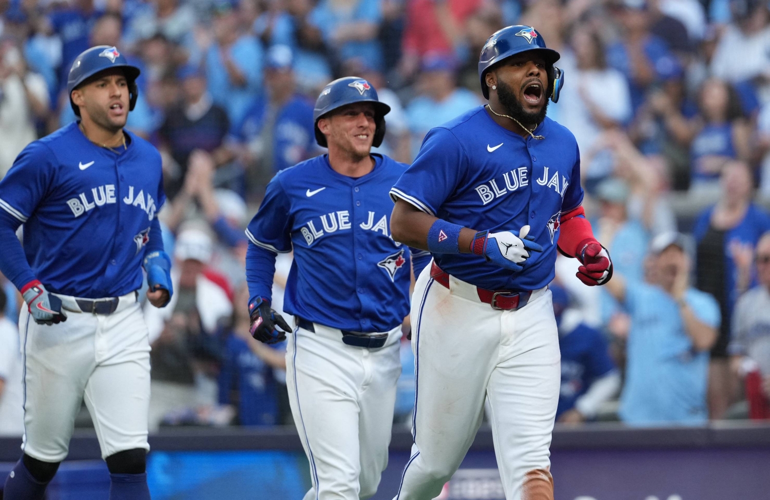 Blue Jays win Game 2 to push Yankees to brink of elimination