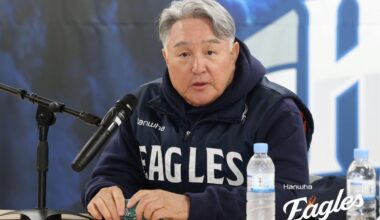 Eagles manager has full trust in rookie pitcher in key KBO postseason game
