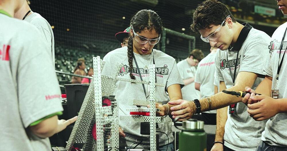 Robots take over Chase Field at Futureshaper Competition | News
