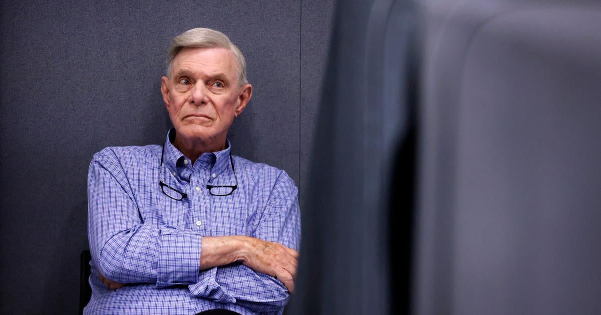 Kevin Sherrington: Here's why Rangers, Ray Davis can't afford not to spend this offseason - The Daily Gazette