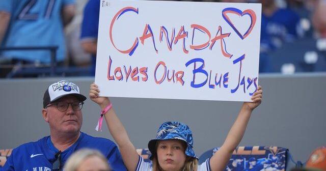Blue Jays fans arrive in Seattle for Game 3 | National Sports