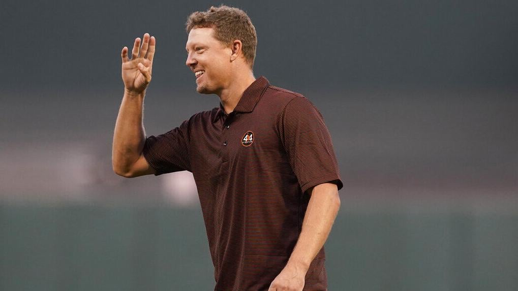 Ex-Arizona baseball pitcher up for Giants' manager post