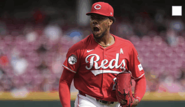 Offseason question No. 1: Should the Reds trade Hunter Greene for a bat? | 700WLW
