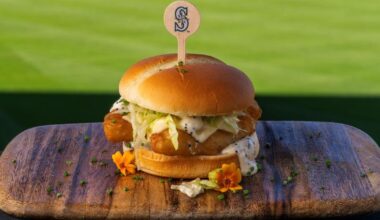 T-Mobile Park food: New bites for Mariners ALCS series with Blue Jays | Mariners