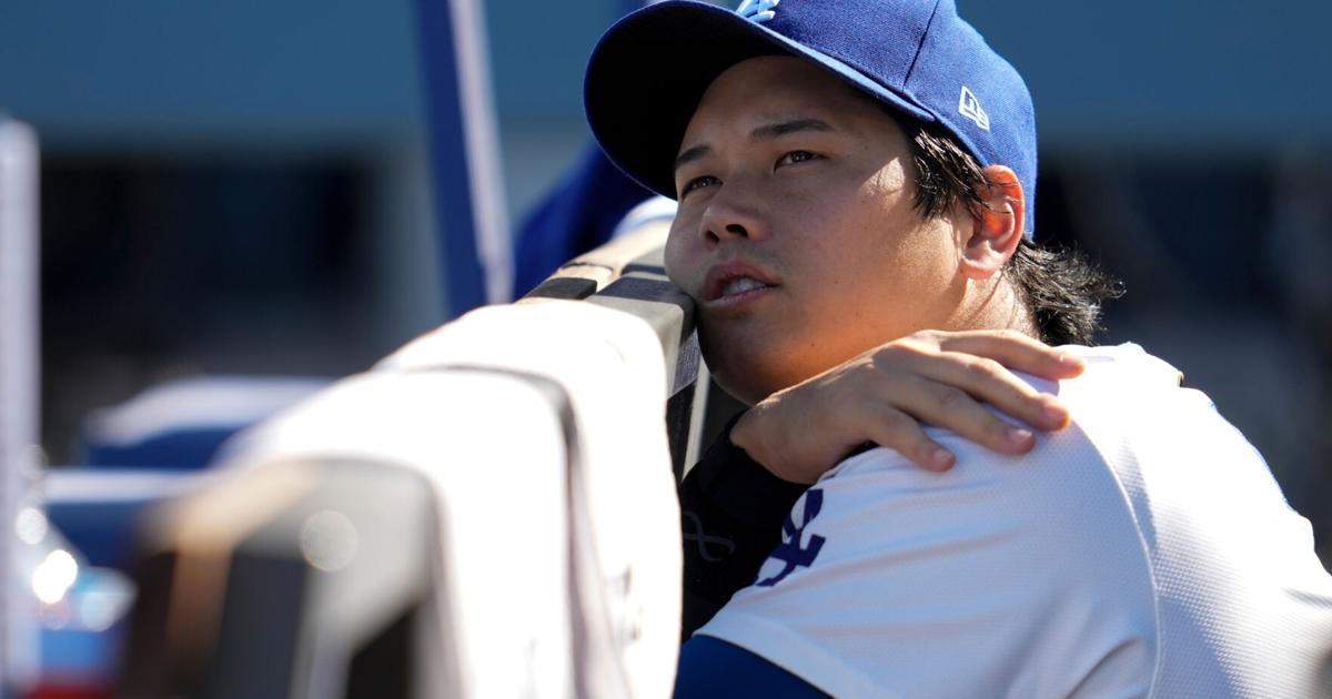 Ohtani hits 2 homers while pitching 1-hit ball for Dodgers through 4 innings in Game 4 of the NLCS | Sports