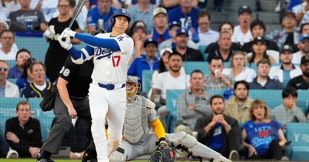 Ohtani strikes out 3 in first inning and then becomes 1st MLB pitcher to hit a leadoff homer | Professional