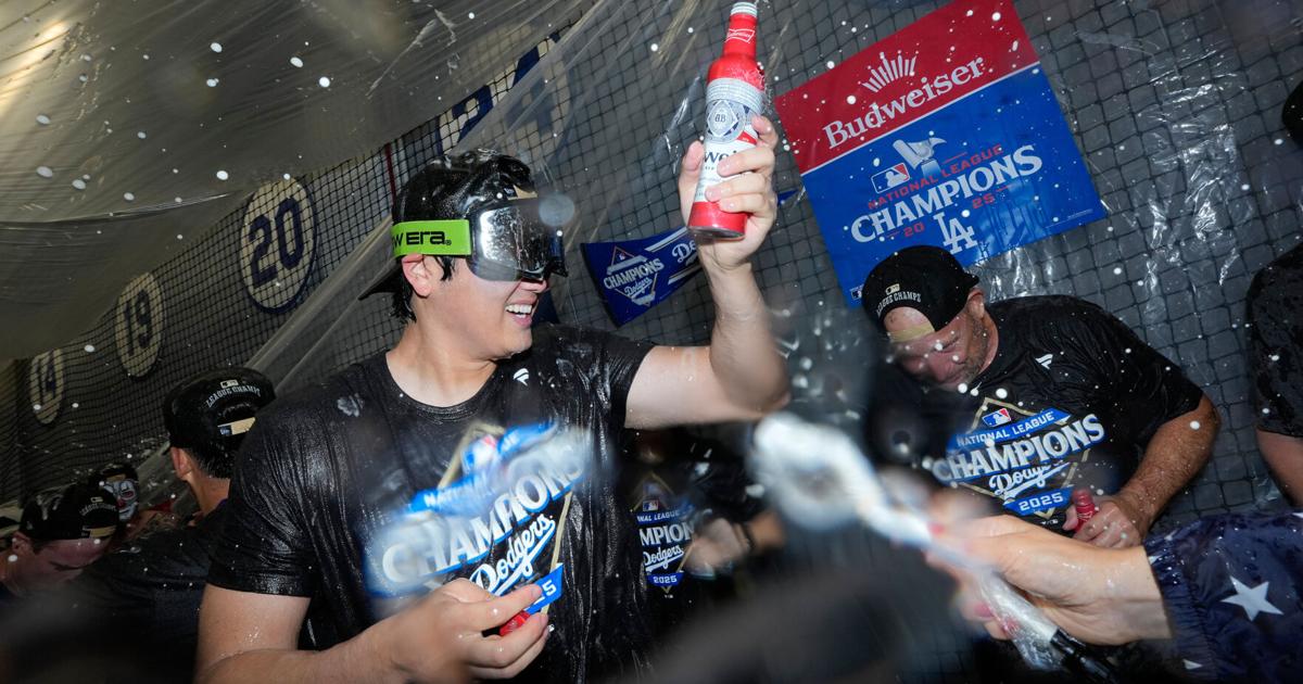 Sports betting roundup: Favorites roll in NFL, Dodgers try for World Series repeat | Associated Press