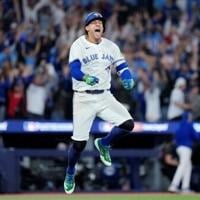 Blue Jays sink Mariners to reach World Series | Nation