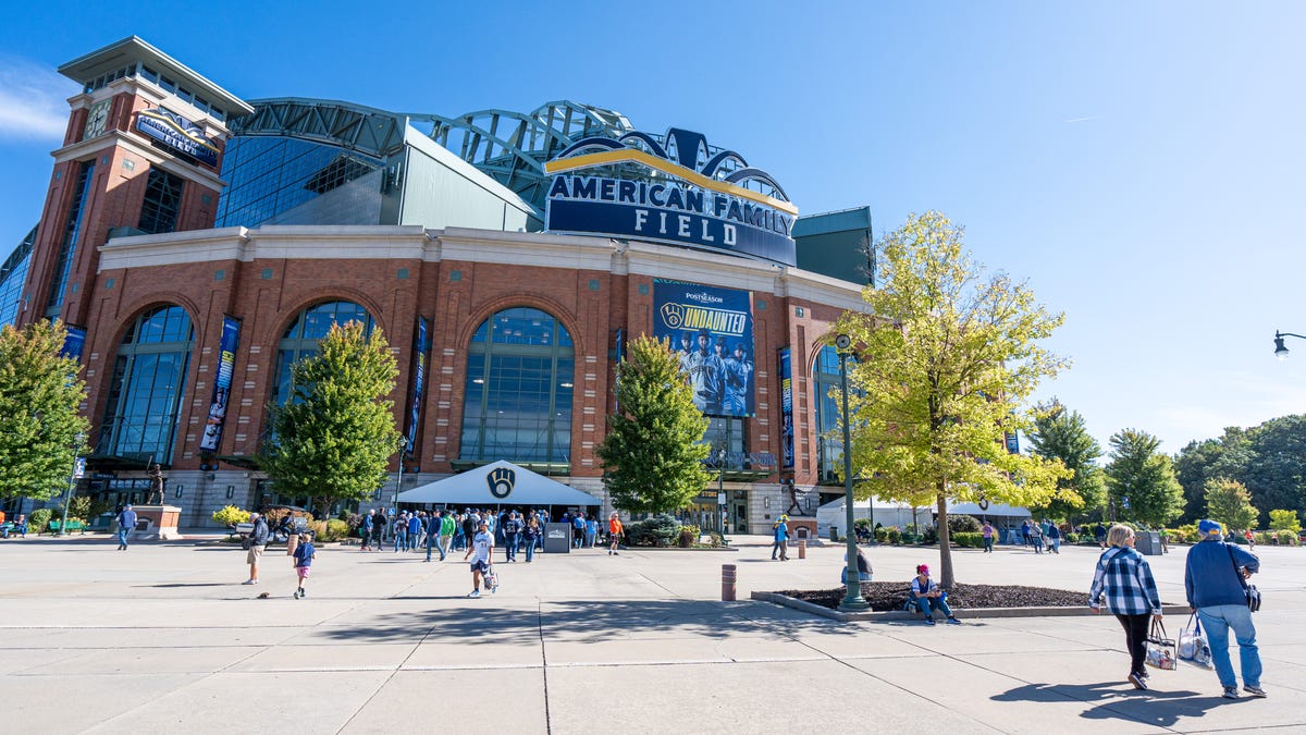 Brewers' first MLB playoff game is down to two possible time slots