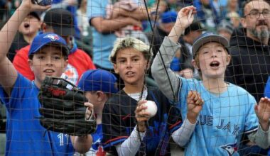 Parents weigh cost of later bedtime to cheer the Toronto Blue Jays as a family