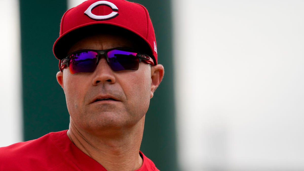 Diamondbacks bringing in a new third-base coach from Cincinnati Reds