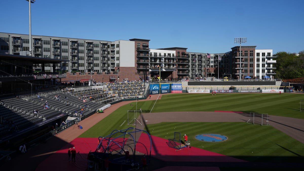 2025 Orange & White Fall World Series game announced for Tennessee