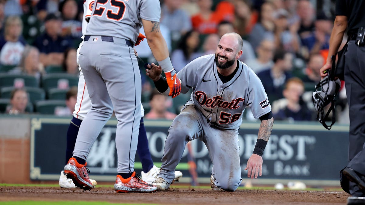 Detroit Tigers re-sign catcher Tomás Nido to minor league contract