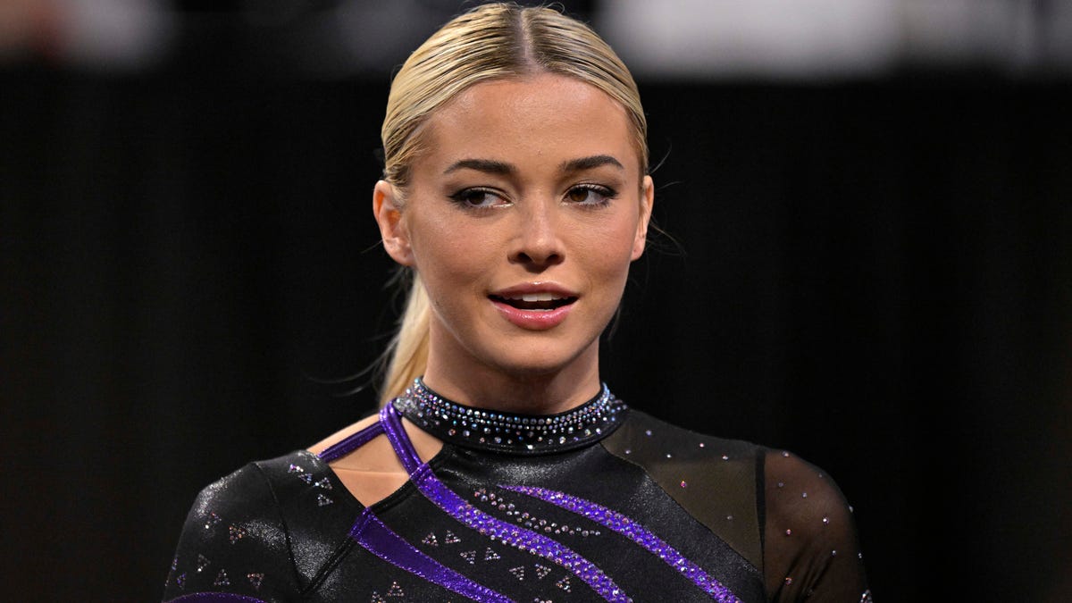 Livvy Dunne seen cheering at crucial Cincinnati Reds game