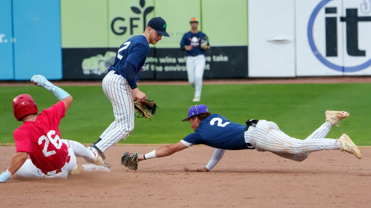 Canton all-stater commits to Illinois