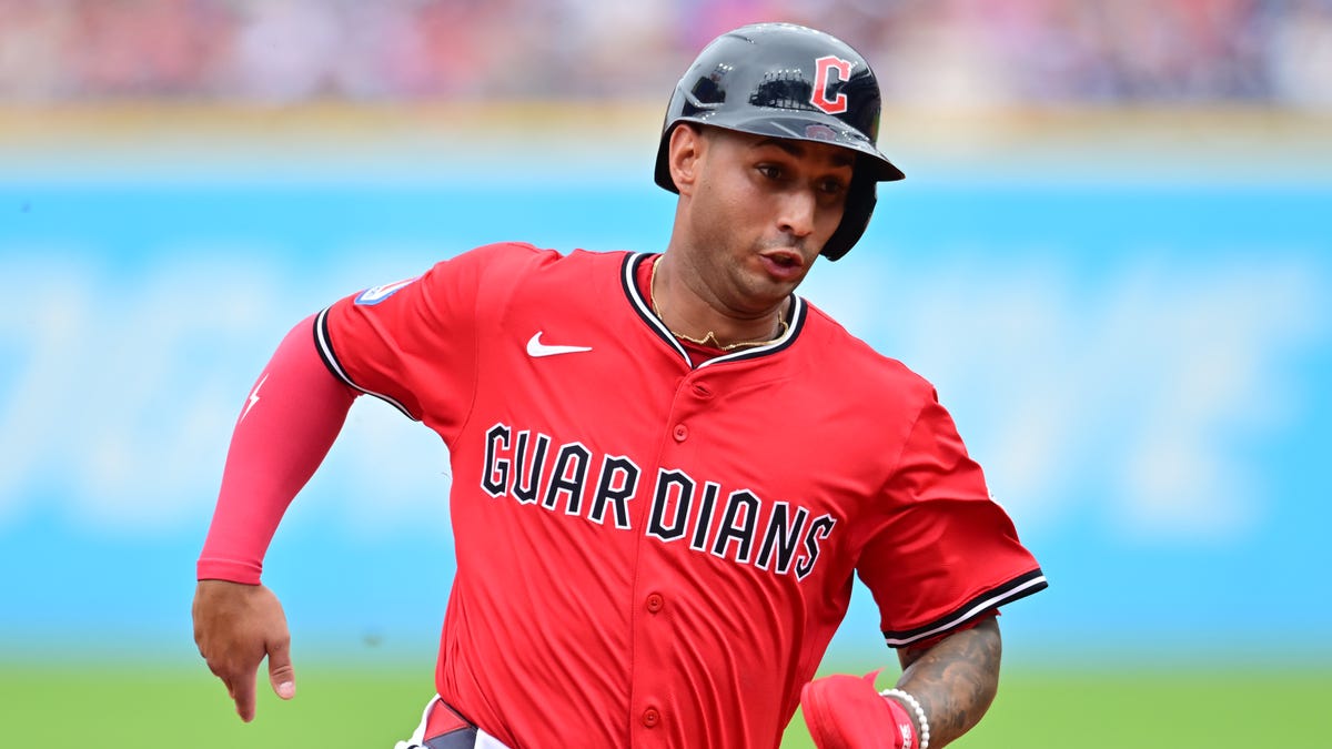 Tom Hamilton radio call of Guardians' Brayan Rocchio walk-off home run