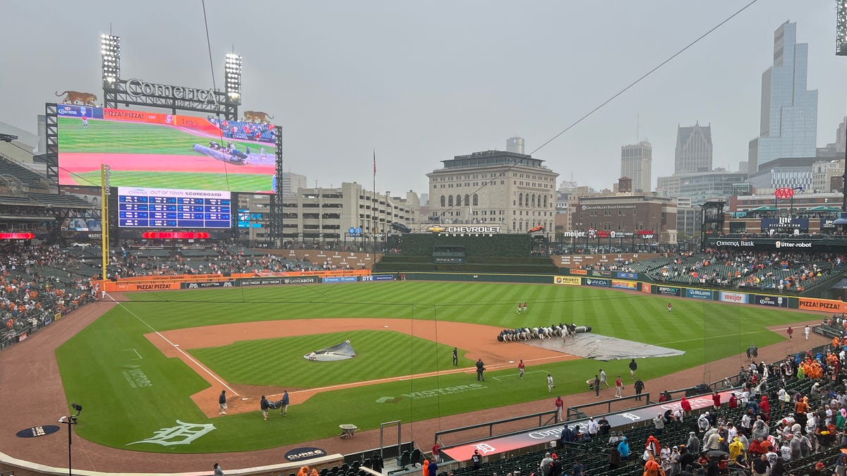 Detroit Tigers in rain delay vs Atlanta Braves at Comerica Park