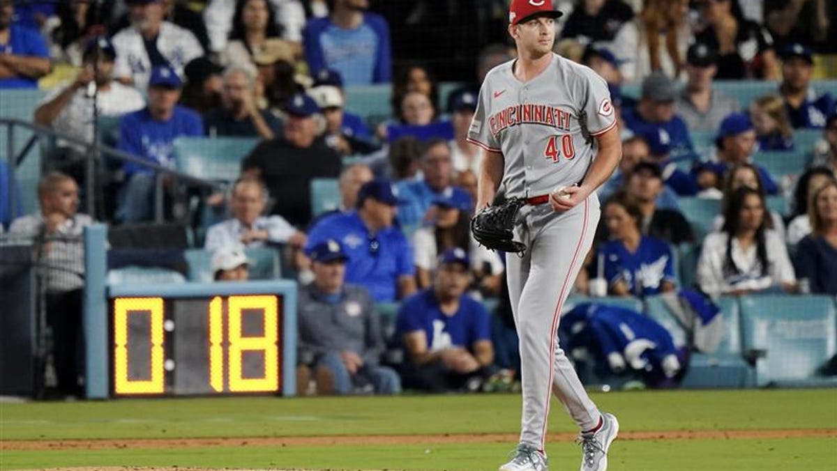 Reds' Andrew Abbott, Nick Lodolo throw 14 pitches combined vs Dodgers
