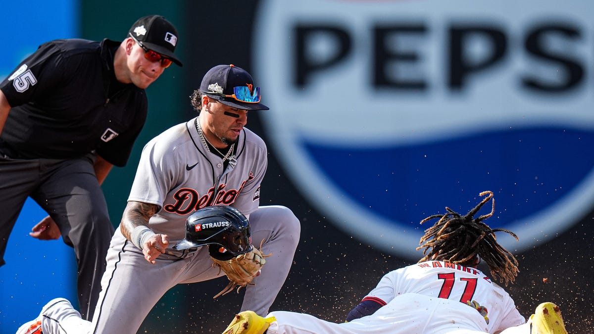Guardians score, live updates today vs Tigers in Game 3, MLB playoffs