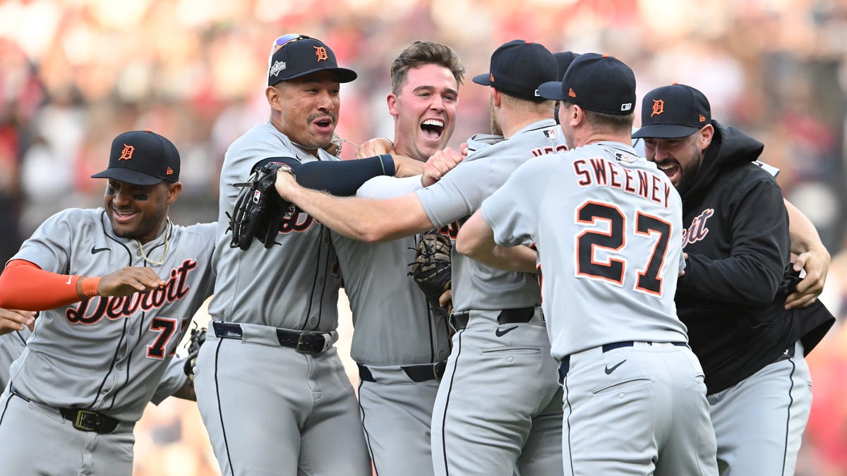 Tigers assure themselves at least one home playoff game; limited tickets available