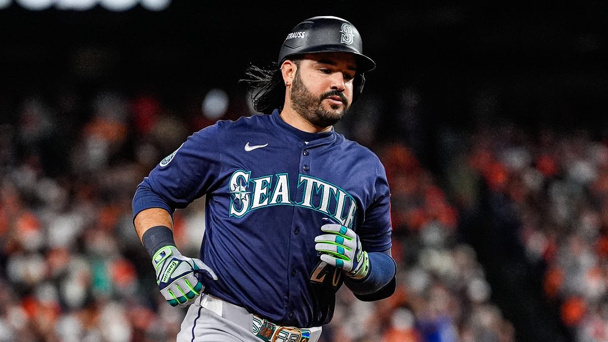 Detroit Tigers watch Eugenio Suárez hit home run after trade deadline