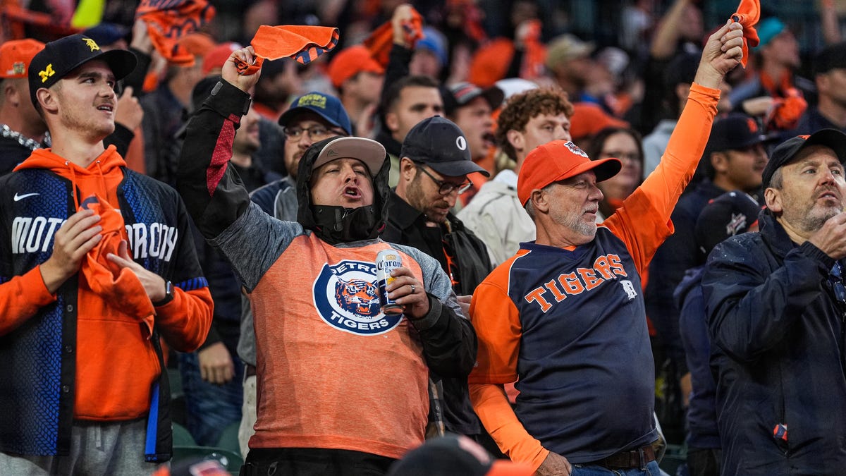Tigers lineup today vs Mariners in ALDS Game 4 of MLB playoffs
