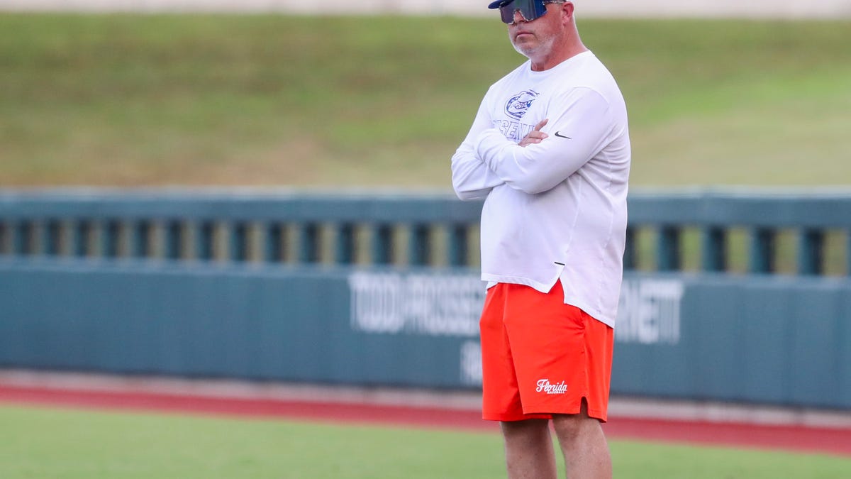 Florida baseball coach Kevin O'Sullivan takes leave of absence from program